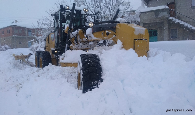 Kayseri'de 74 mahalle yolu ulaşıma açıldı!