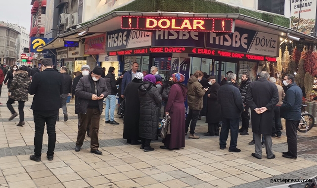 Kayseri'de döviz bürolarında yoğunluk!