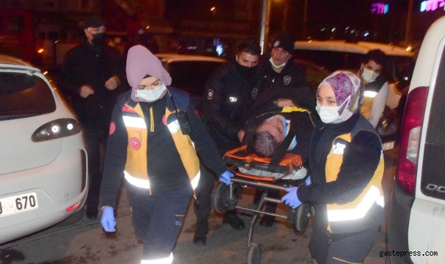 Kayseri'de ilginç olay; tuvalet kapısını karıştırdı, yere çakıldı!