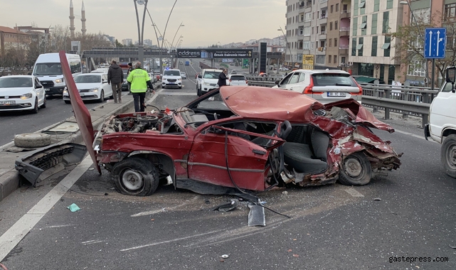 Kayseri'deki facia gibi kazada 4 kişi yaralandı!