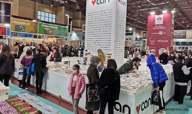 Kayseri Kitap Fuarı’na ziyaretçi akını!