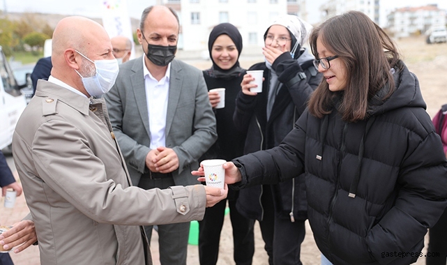 Kayseri Kocasinan'dan Soğuk havada sıcak çorba ikramı!