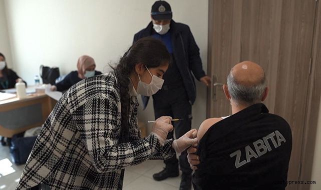 Kayseri Melikgazi Belediye Personeli 3. Doz Covid-19 aşısı oldu!