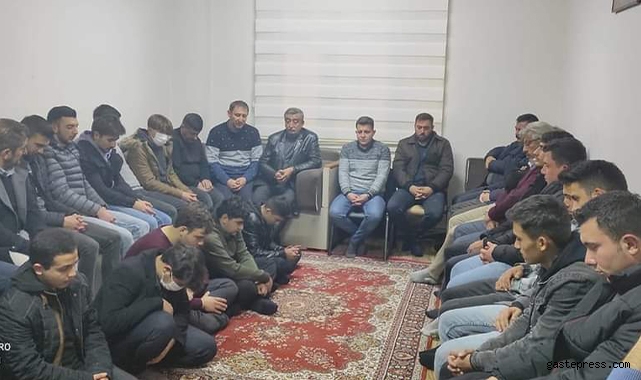 Kayseri Yeşilhisar Ülkü Ocakları 17 Aralık Şehitlerini Unutmadı!
