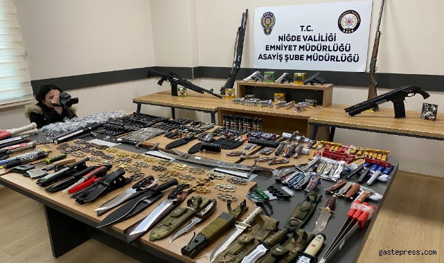 Operasyonda 747 adet silah ve kesici alet ele geçirildi!