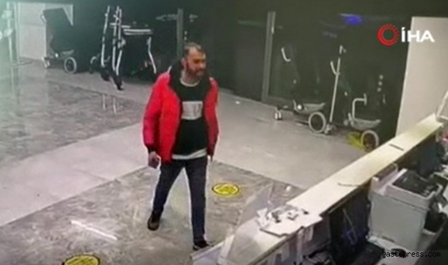 Sultangazi'de elinde taşla hastanede dehşet saçtı!