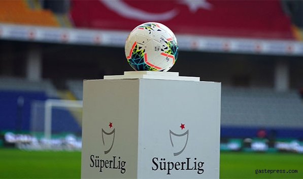 Süper Lig'de 15 haftada 11 teknik adam gönderildi!
