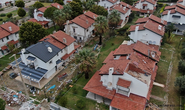 Ünlü tatil merkezi Çeşme'yi hortum vurdu: 20 evin çatısında hasar var!