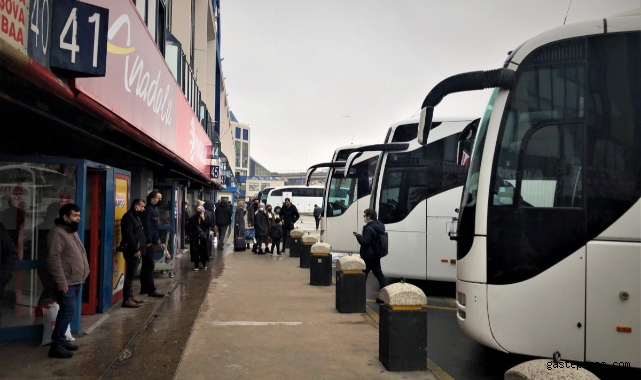 Yılın son gününde otogarda yoğunluk!