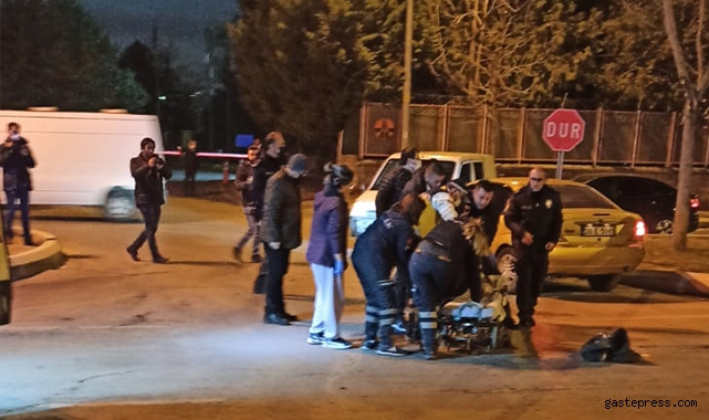 Yolda yürürken otomobilden açılan ateş sonucu yaralandı!