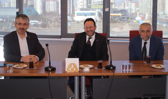 AK Parti İl Başkanı Çopuroğlu ve Yönetiminden Ferhat Akmermer’e Tebrik Ziyareti! 
