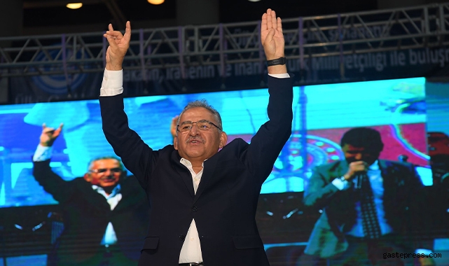 Başkan Büyükkılıç, Kayseri Gençlik Şöleni’ne katıldı!