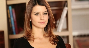 Beren Saat'ten Cumhurbaşkanı Erdoğan'a Sezen Aksu mesajı!
