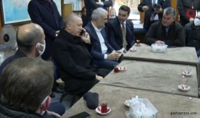 Cumhurbaşkanı Erdoğan, Sarıyer'de kıraathanede vatandaşlarla sohbet etti!