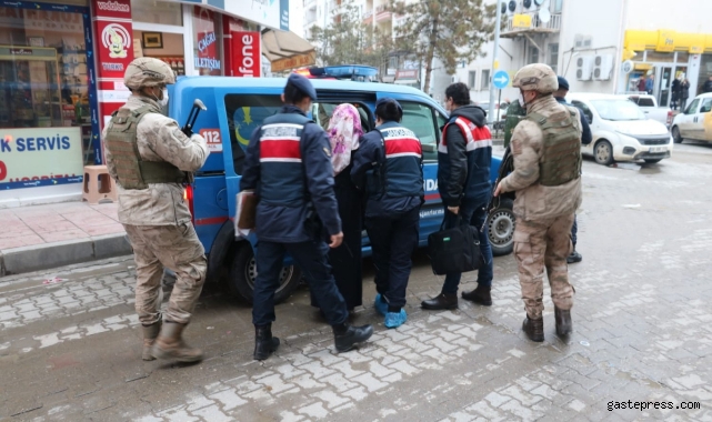 DEVA Partisi İl Başkanını da aralarında olduğu 3 kişi gözaltına alındı!