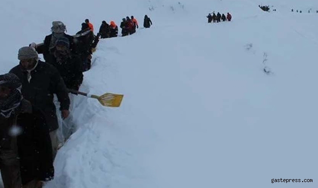 Erzurum'dan acı haber: Çığ altında kalan 2 kişinin cansız bedenine ulaşıldı!