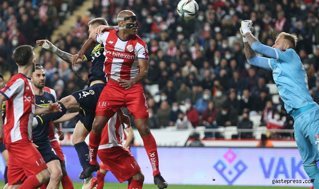 Fenerbahçe, Antalyaspor ile berabere kaldı!