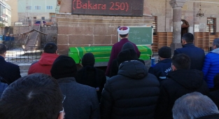İple kendini asan adam, Yeşilhisar’da toprağa verildi!