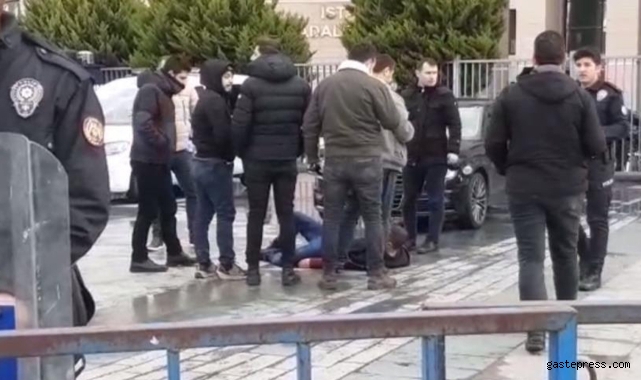 İstanbul Adliyesi önünde polise bıçaklı saldırı!