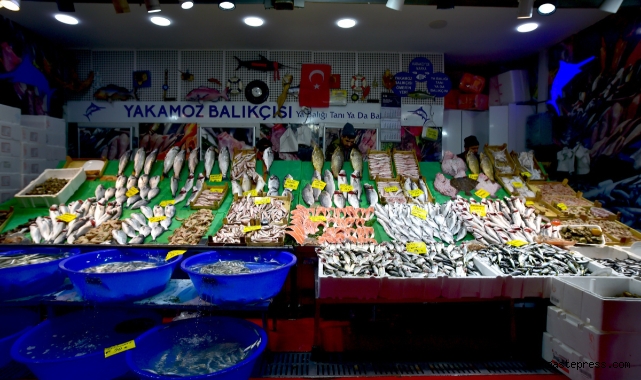 Kar, balık tezgahlarını şenlendirdi!