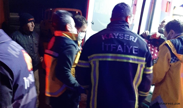 Kayseri Büyükşehir İtfaiyesi, deprem bölgesinde yardıma koştu!