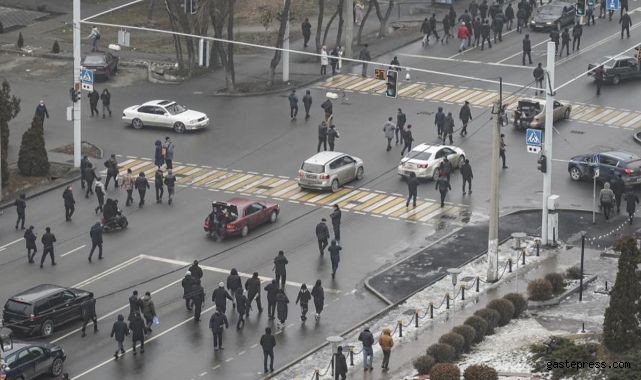 Kazakistan'da gerilim sürüyor!