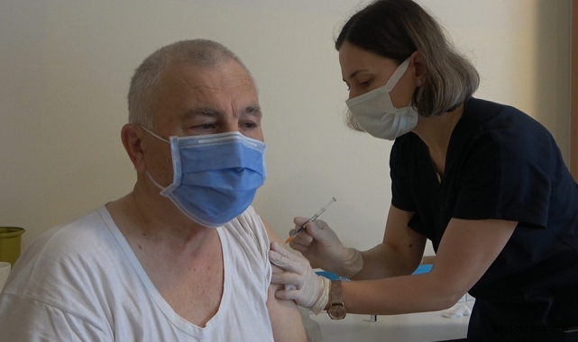 Kırklareli'nde 5. doz aşılama başladı!