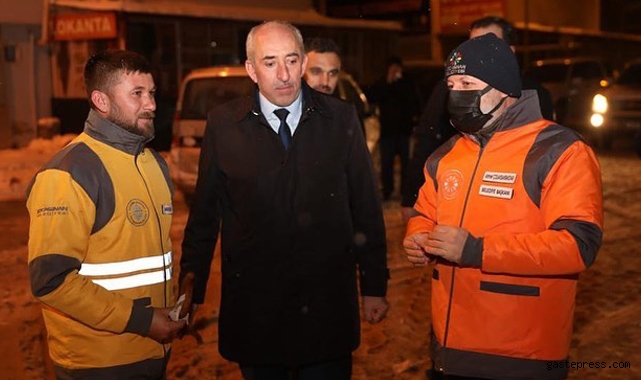 Kocasinan'da Kar Temizleme Çalışması Aralıksız Sürüyor!