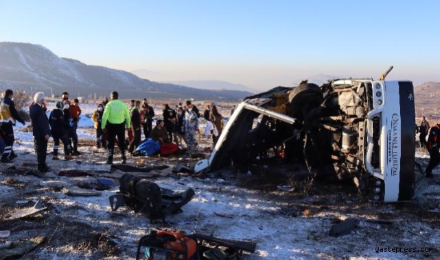 Öğrencileri taşıyan midibüsün devrildiği kazada ölü sayısı 2’ye yükseldi!