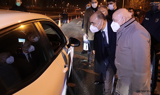 Protokolden polis ve jandarmaya 'yılbaşı' ziyareti!