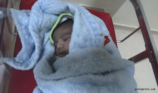 Yeni yılın ilk bebekleri dünyaya geldi!