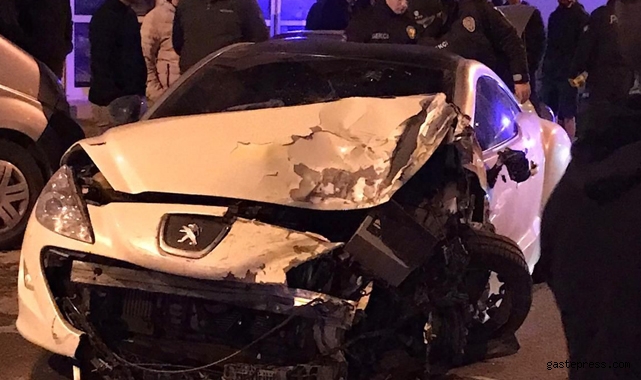 7 araca çarpan alkollü sürücü ortalığı savaş alanına çevirdi!