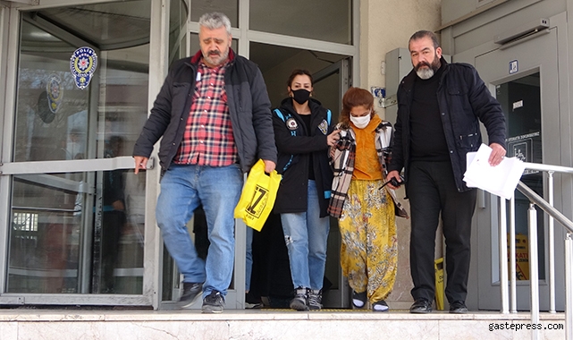 70 bin TL'lik ziynet eşyası çalan 4 kadın yakalandı!
