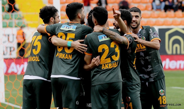 Alanyaspor, Konyaspor'u darmadağın etti!