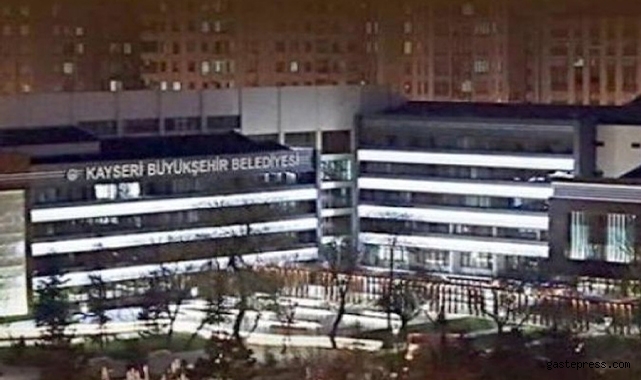 Kayseri Büyükşehir Belediye Genel Sekreterinin adını kullanarak dolandırıcılık yapan sanığa 3 yıl hapis