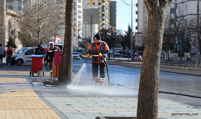 Kayseri Talas'ta erken bahar temizliği!