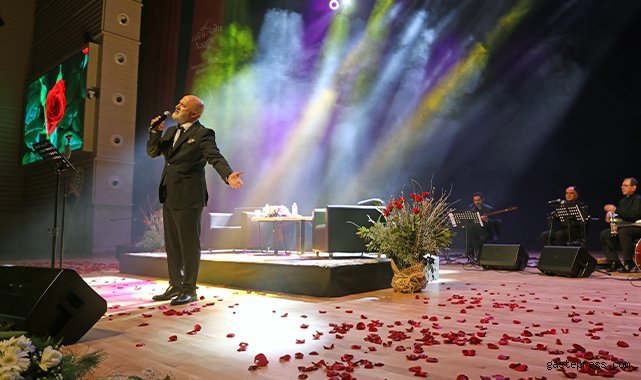 Kayseri Talas'ta gül kokulu gece!