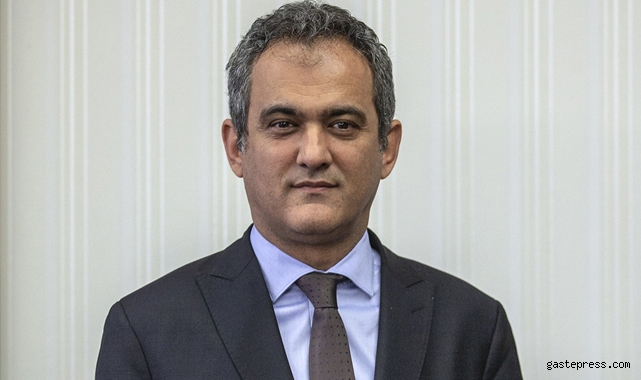 Kürtçe dersini seçen kaç öğrenci var? Bakan Özer'den CHP'ye yanıt geldi!