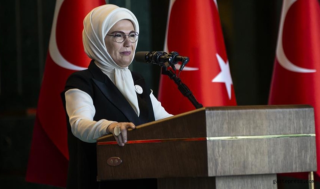 Mustafa Kartoğlu yazdı: Emine Hanım negatif ama Omicron yordu!