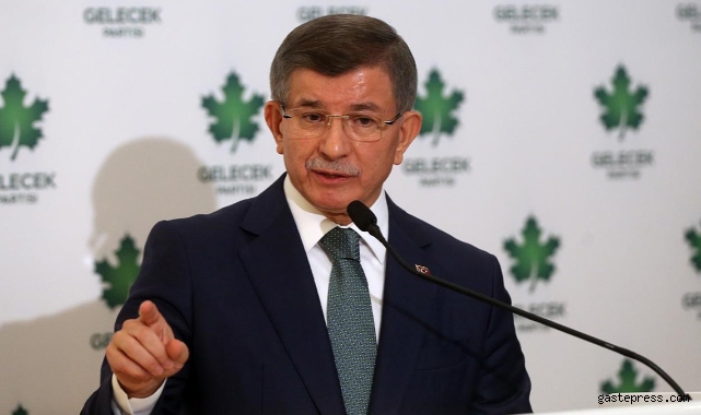 Ahmet Davutoğlu, "Erdoğan bir yol ayrımındadır"