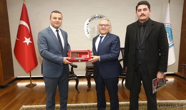 Başkan Büyükkılıç'a ziyaretçi yoğunluğu!