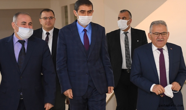 Başkan Büyükkılıç, “Amacımız Kayseri’yi daha yaşanılabilir bir duruma getirmektir” dedi!