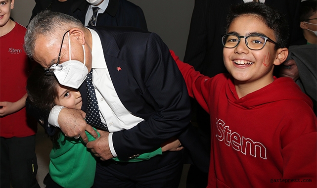 Başkan Büyükkılıç, Minik öğrencilerle bir araya geldi!