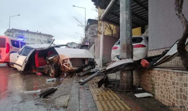 Bu otomobilden sağ çıktılar!