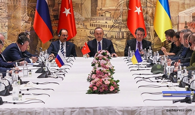 Çavuşoğlu'ndan 'Türkiye Ukrayna'ya asker gönderecek' yorumlarına ilişkin önemli açıklama!