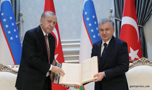 Cumhurbaşkanı Erdoğan ile Özbekistan Cumhurbaşkanı Mirziyoyev heyetler arası görüşme gerçekleştirdi!