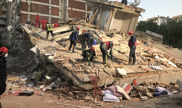 Depremde 15 kişiye mezar olan apartmanın sorumlularına 15 kez hapis cezası talebi!
