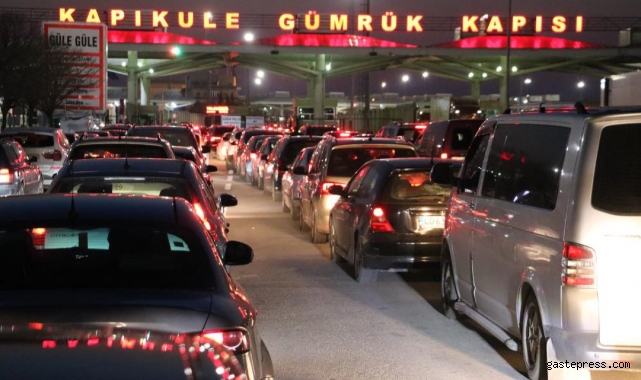 Edirne'de alışverişten dönen Bulgarlar Kapıkule'de uzun araç kuyruğu oluşturdu!