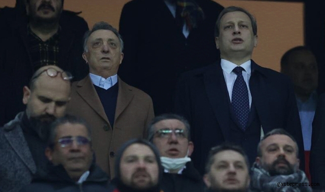 Galatasaray derbisinde Beşiktaş Başkanı Ahmet Nur Çebi stadı terk etti!