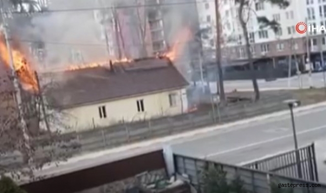 Irpin'de sivil yerleşim alanları vuruldu!